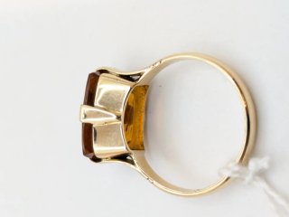 Anillo Oro 18k con Topacio