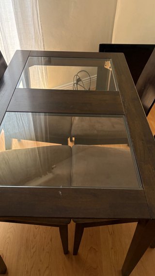 Mesa comedor y 4 sillas madera y cristal