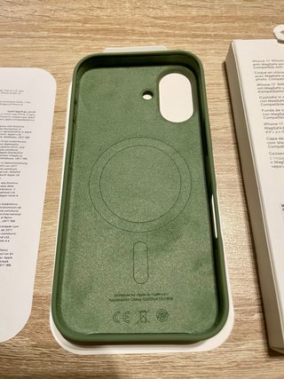 Funda iPhone 17 Verde MagSafe Apple