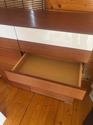 Cómoda de madera