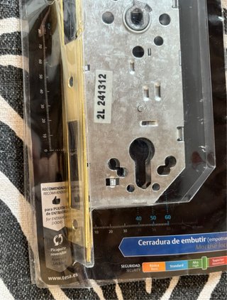Cerradura de embutir Tesa 2030