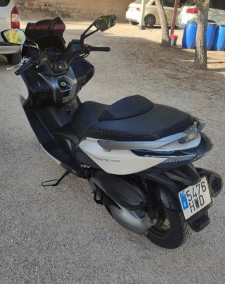 Kymco Xciting 400i Maxi Scooter Automática