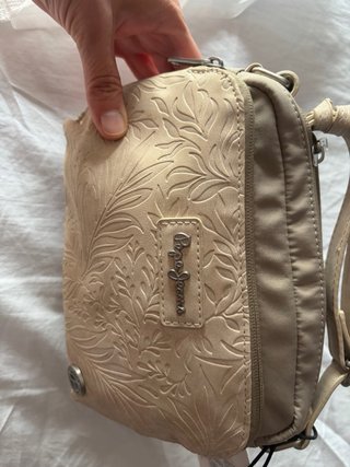 Bolso bandolera beige. Pepe Jeans