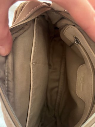 Bolso bandolera beige. Pepe Jeans