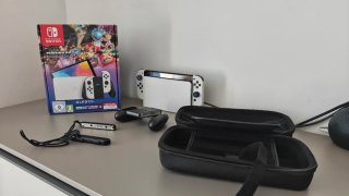 Nintendo Switch OLED Bianca