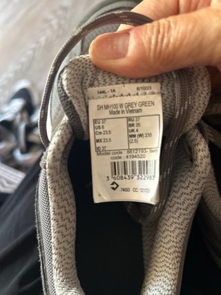 Deportivas Quechua grises y verdes