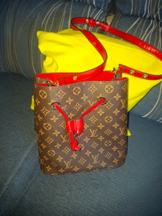 Bolso Louis Vuitton Monogram Marrón y Rojo