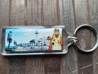Lote de llaveros de temática religiosa