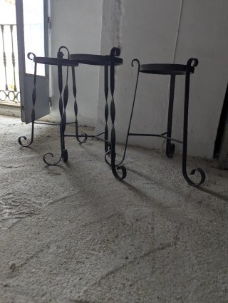 3 Pies de Hierro forkado para Macetas antiguos