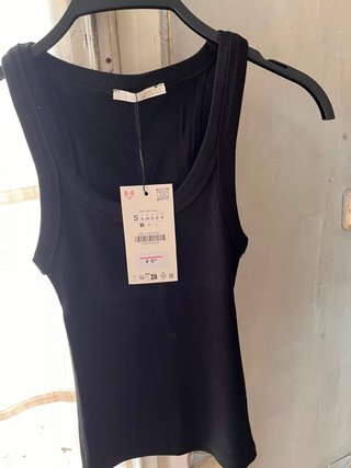 Camiseta básica Zara negra Talla S