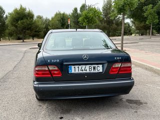 Mercedes-Benz Clase E 2000