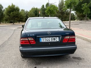 Mercedes-Benz Clase E 2000