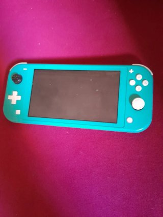 PS4 + Controller + FIFA 21 - Nintendo Switch Lite + FIFA