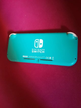 PS4 + Controller + FIFA 21 - Nintendo Switch Lite + FIFA