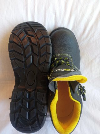 Zapatos de seguridad FORLI como nuevos