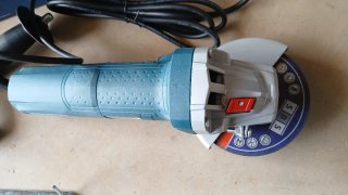 Radial Bosch GWS 750 750W
