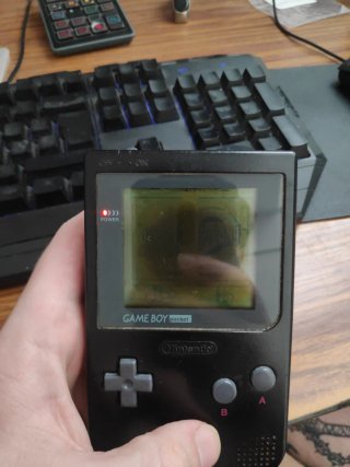 Game Boy Pocket Negra (Pantalla mal estado)