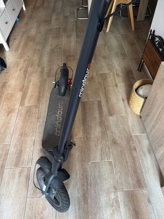 Patinete Eléctrico Negro Minotauro.