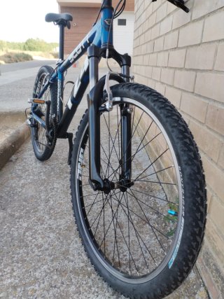 Bici. Scott Voltage (26)×2.0. Talla (M)