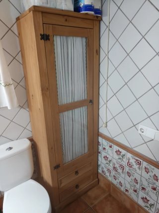 Columna de baño de madera y cristal