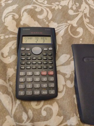 Calculadora Casio fx-82MS