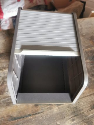 Docking Bay 10 Nintendo Game Pak