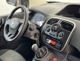 Nissan NV250