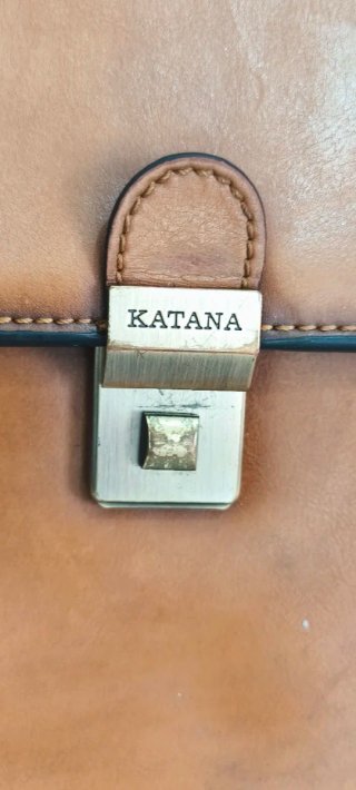 Bolso de piel Katana Marrón