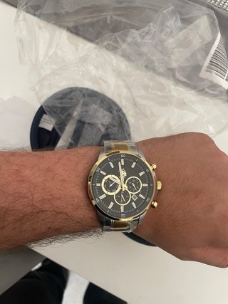 Reloj U.S. Polo Assn. Plateado y Dorado de hombre.