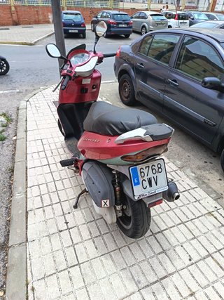 Aprilia Leonardo 250 cc Scooter