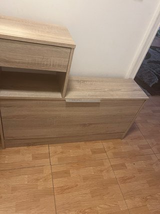 Mueble recibidor madera y plástico