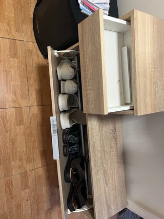 Mueble recibidor madera y plástico