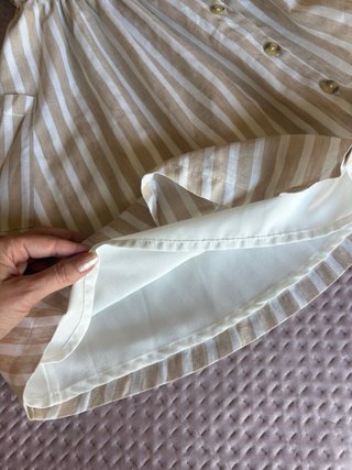 Vestido de rayas beige y blanco