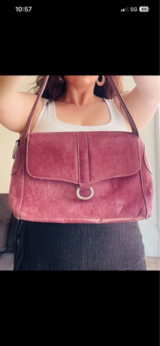 Bolso de piel burdeos