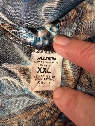 Camiseta marca Jazmin, manga larga talla 2XL