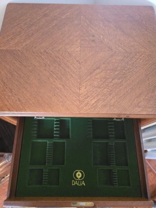 Mueble cubertero de madera