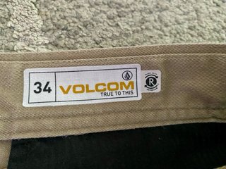 Volcom Pantalón Corto Talla 34
