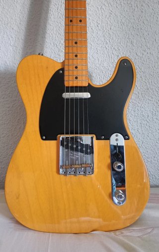 Fender Telecaster AVRI 52 año 2000