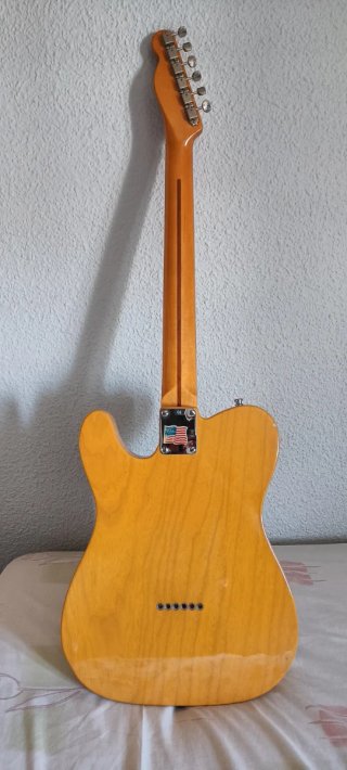 Fender Telecaster AVRI 52 año 2000