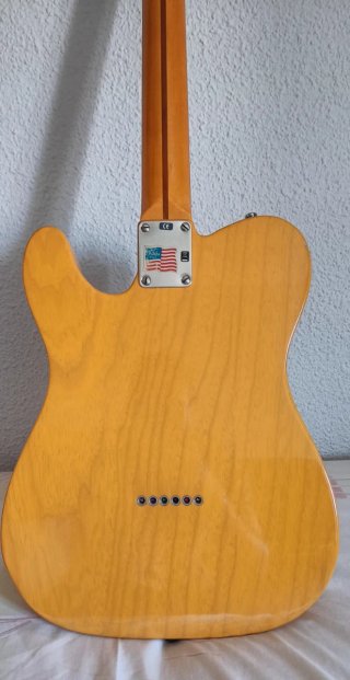 Fender Telecaster AVRI 52 año 2000