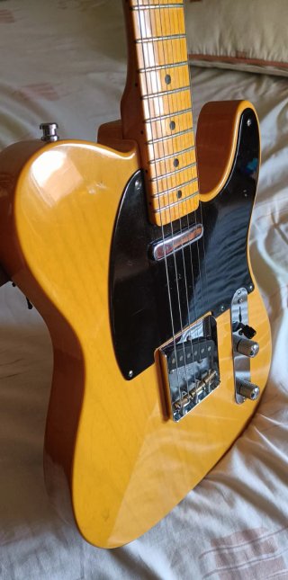 Fender Telecaster AVRI 52 año 2000