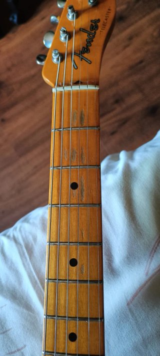 Fender Telecaster AVRI 52 año 2000