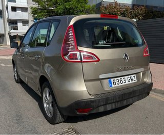 Renault Escenis 2010