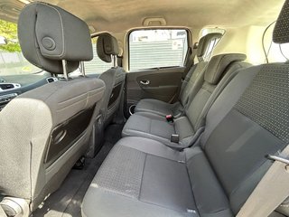 Renault Escenis 2010