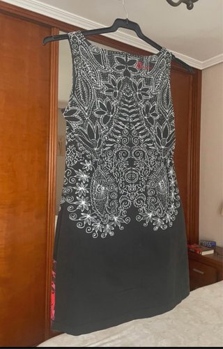 Vestido Desigual Negro y Rojo