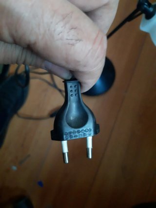 Lámpara de mesa FASE negra y blanca