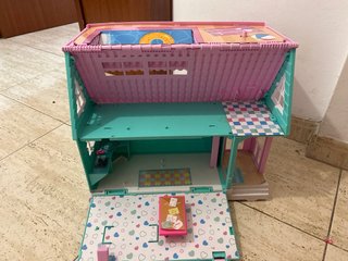 Casita de muñecas y con perrito