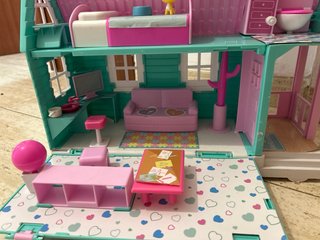 Casita de muñecas y con perrito
