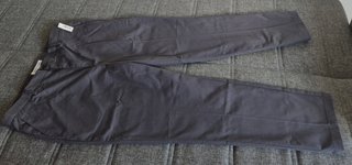 Pantalón Chino Gris Amazon Essentials 40W