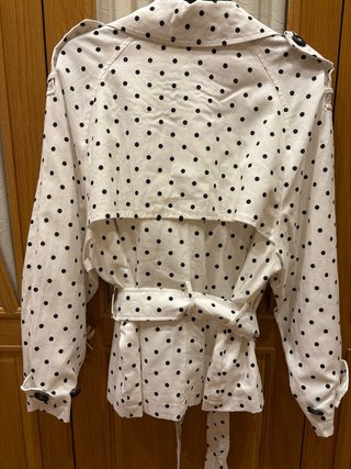 Chaqueta Zara Lunares Blanca y Negra